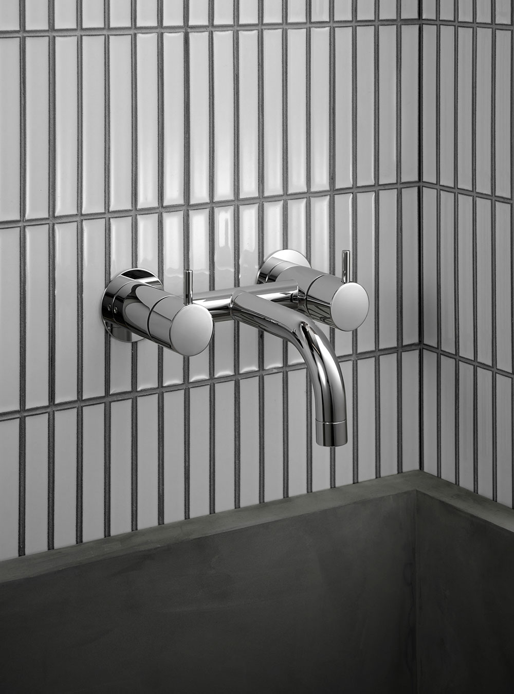 1611: To-grebsblander med keramiske ventiler til udvendig montering, svingbar tud med vandbesparende M2...