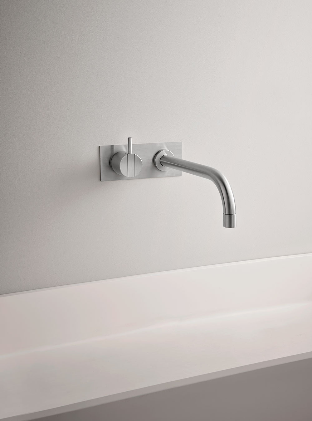 2122: One-handle build-in mixer with ceramic disc technology.
2122UP = Mixer 2100.
2122AP = Handle NR...
