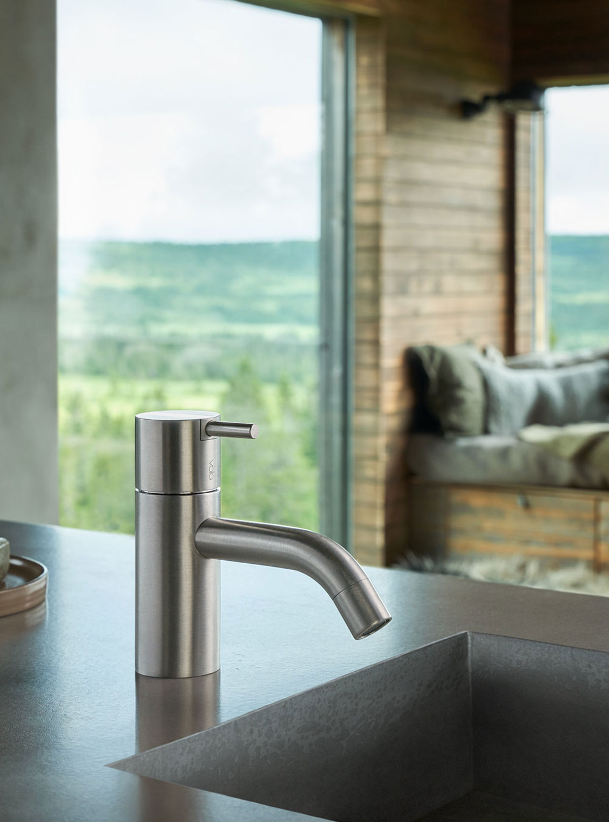 HV1 Basin Mixer by VOLA, image 2