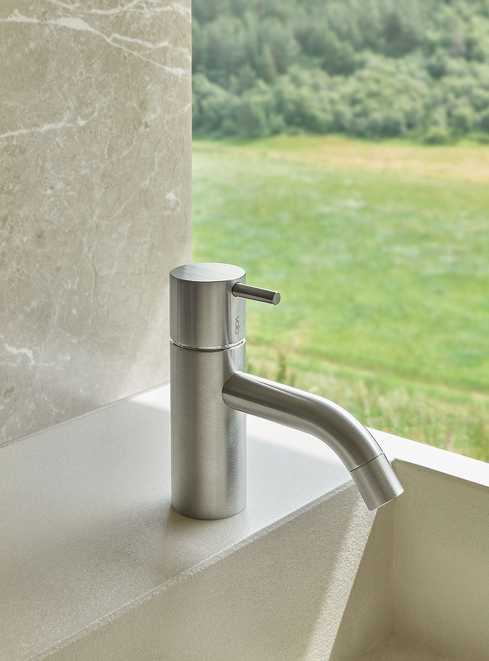 RB1: Pillar tap with ¼ turn ceramic disc technology, fixed spout with water saving aerator. Height 120 mm