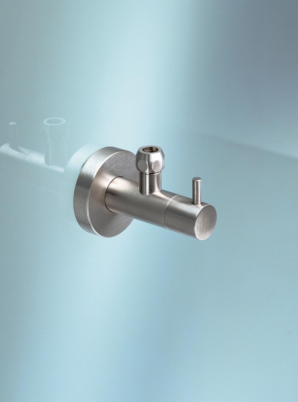 S10: ½" angle stop valve.