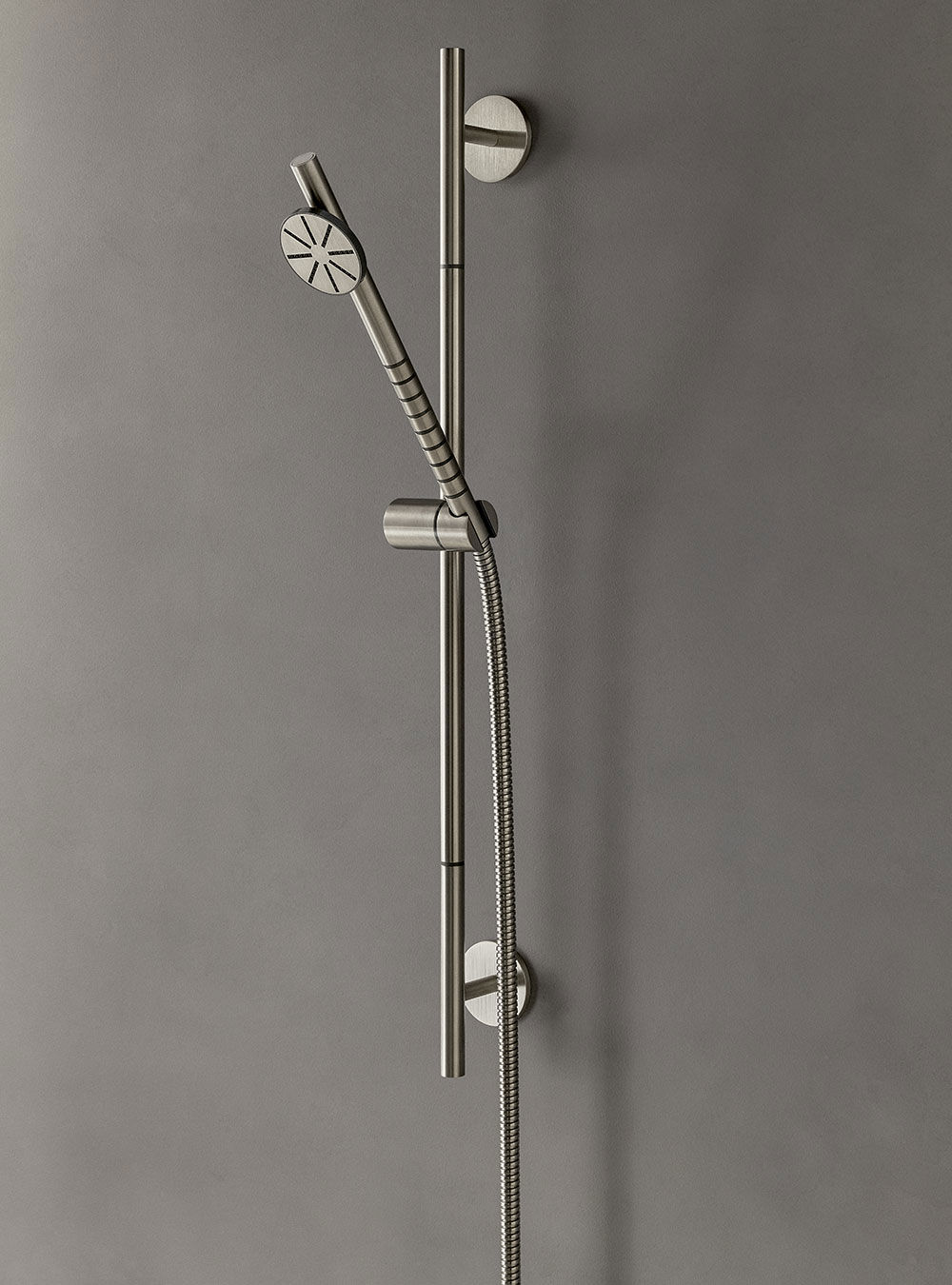 T65: Shower rail (Standard length 700 mm) with hand shower and hose T60.