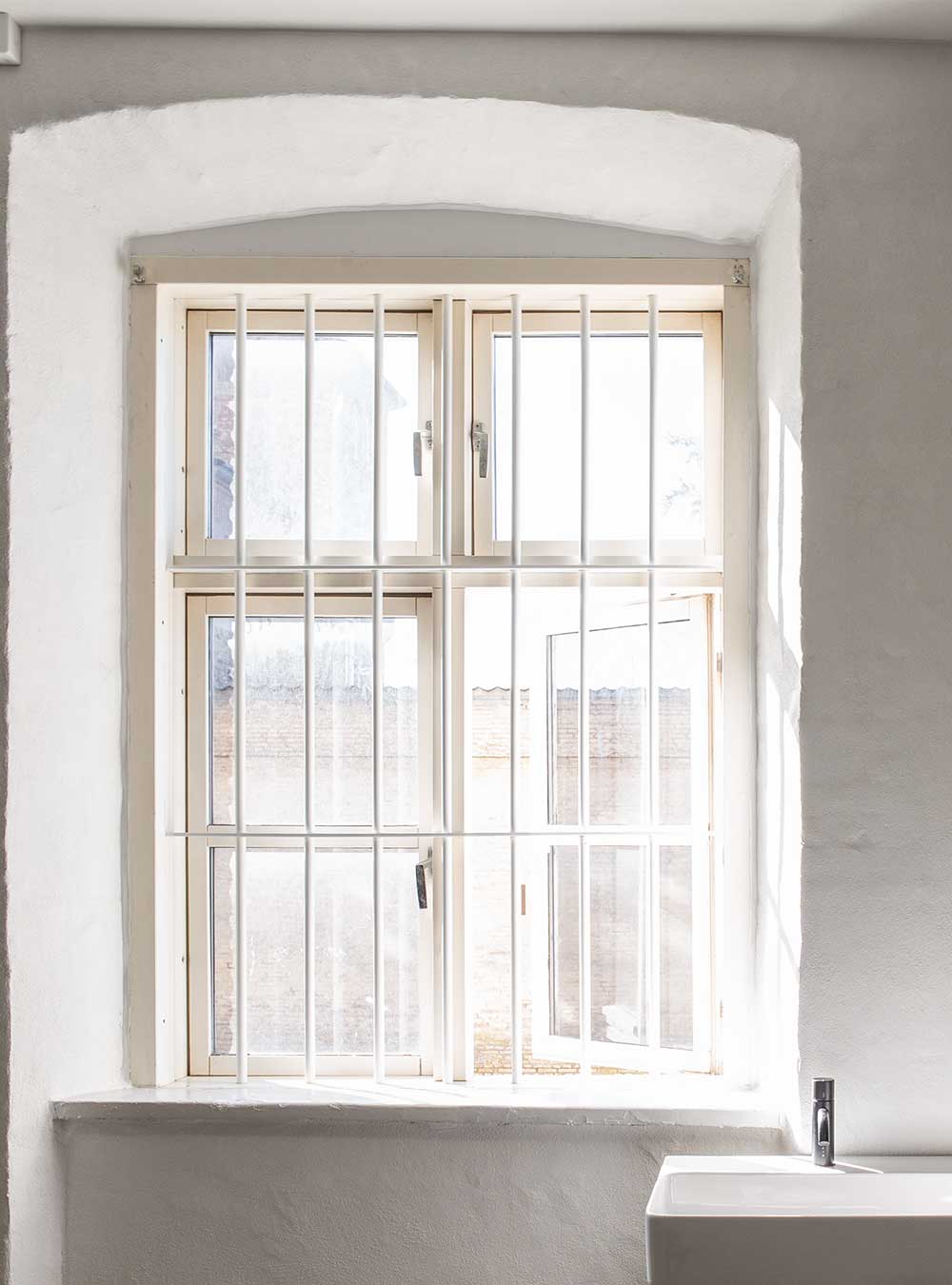 FÆNGSLET (THE PRISON)